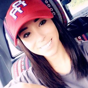 Meet your Posher, Stephne